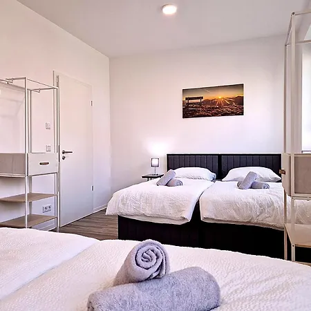 Happyside Travel & Work 3 - 6 Personen - Wlan - Nordwest * Leipzig